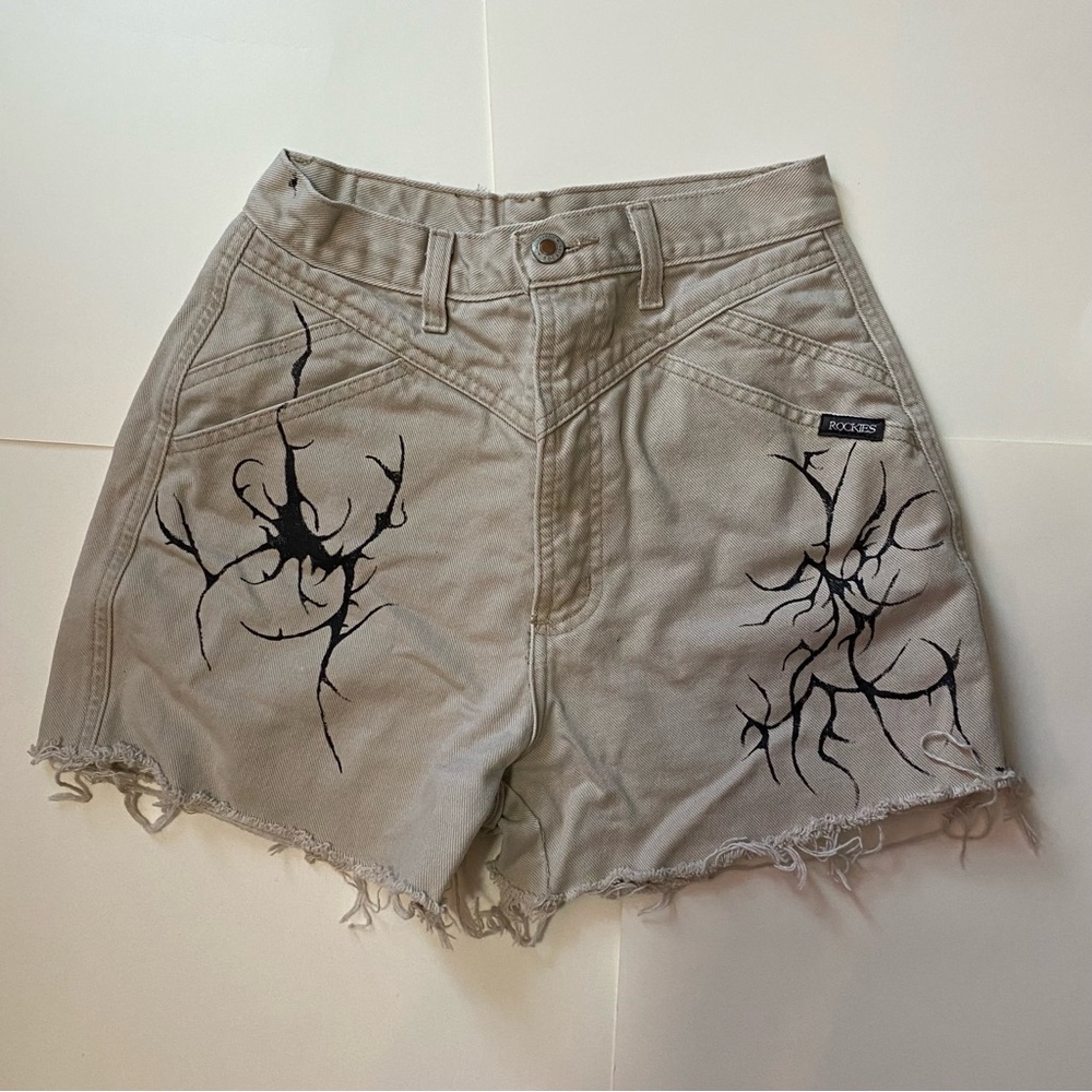 🩵Hand painted high waisted cut off Rockies shorts